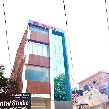 Hotel Sr Grand Gorakhpur Εξωτερικό φωτογραφία